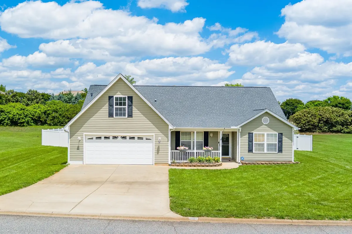 315 Shadowfield Acres DR, Duncan, SC 29334