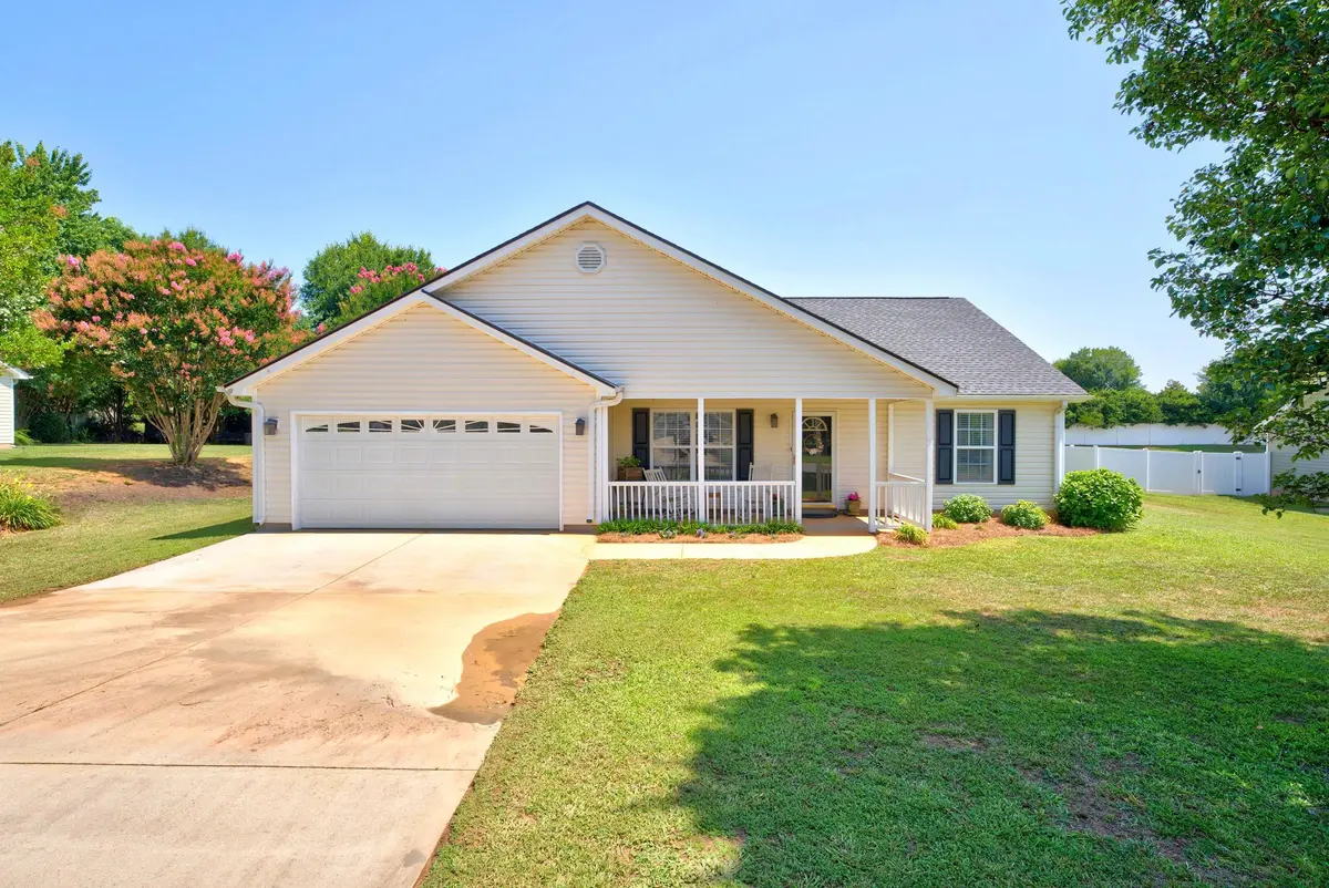 311 Shadowfield Acres DR, Duncan, SC 29334