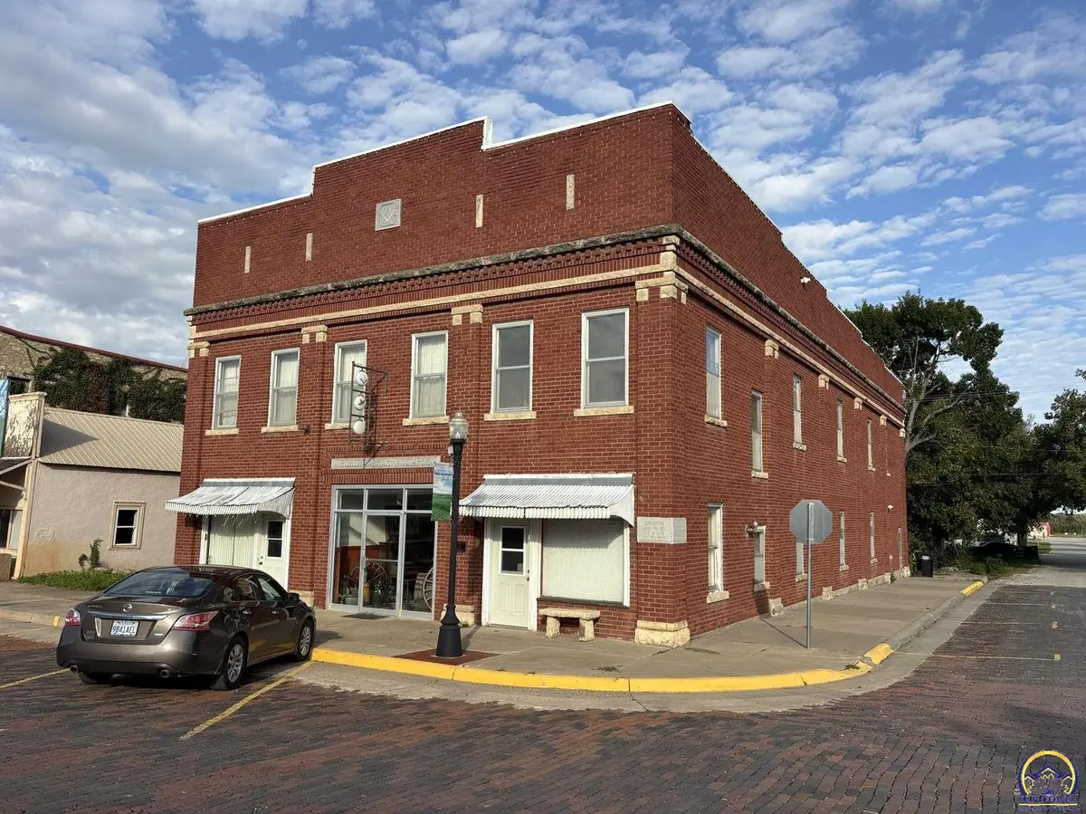 232 Broadway, Cottonwood Falls, KS 66845