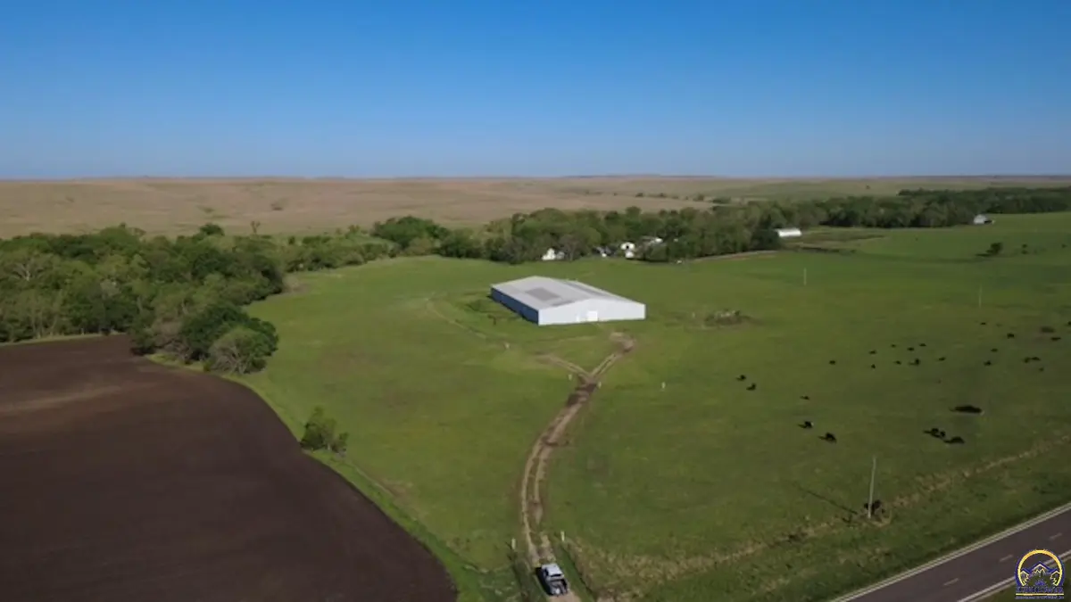 2644a HWY 177, Strong City, KS 66869