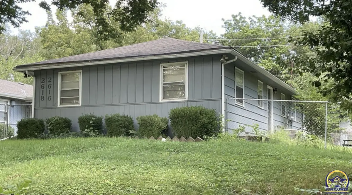 2616-2618 SW Clay ST, Topeka, KS 66611