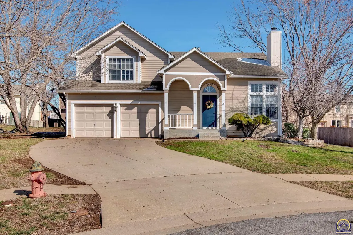5652 SW 34th TER, Topeka, KS 66614