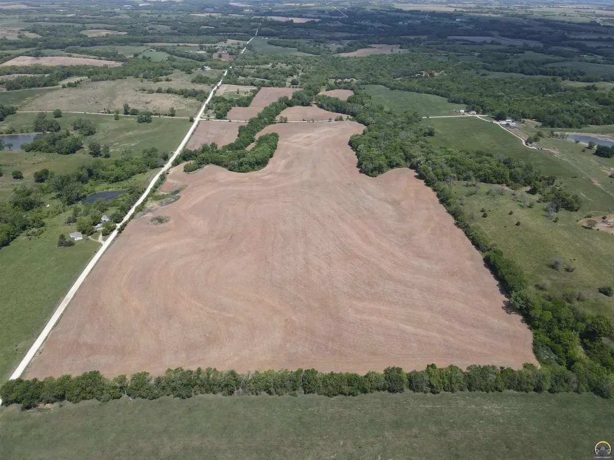 000 J RD, Holton, KS 66436