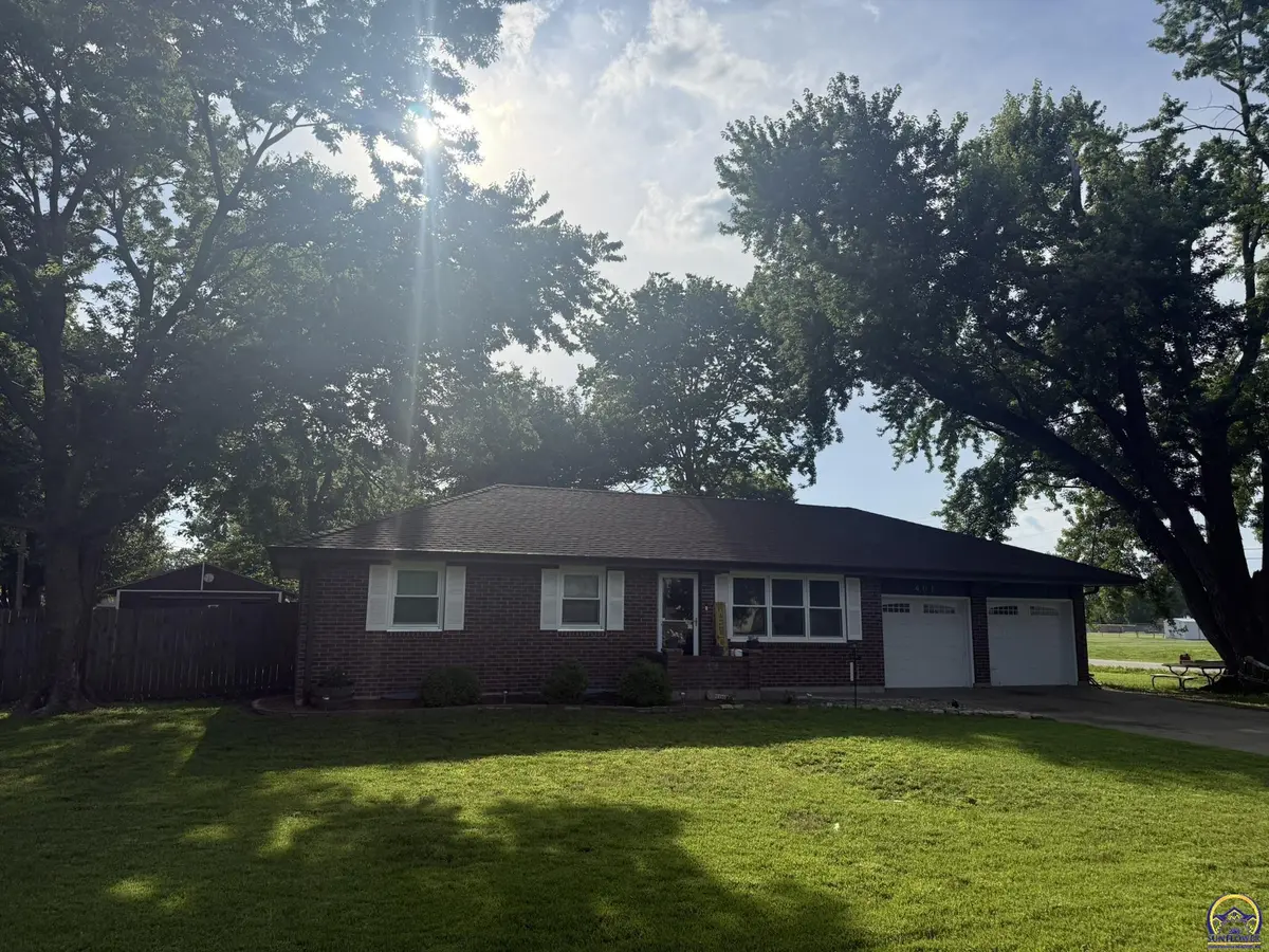 401 S Apollo ST, Silver Lake, KS 66539