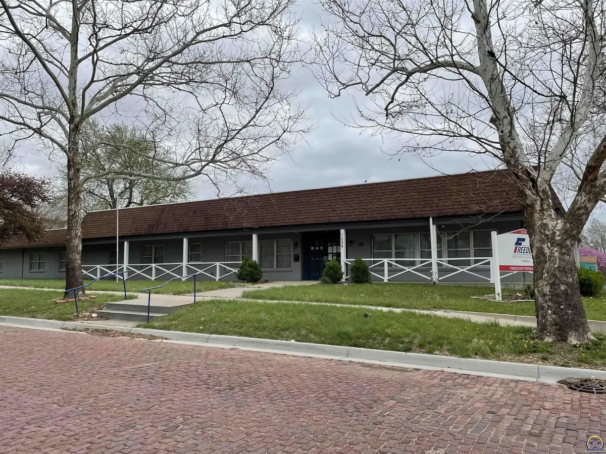 1334 SW Buchanan ST, Topeka, KS 66604