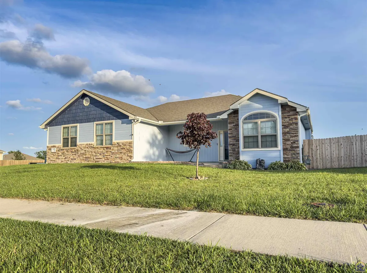 2911 SW Whitney AVE, Topeka, KS 66614