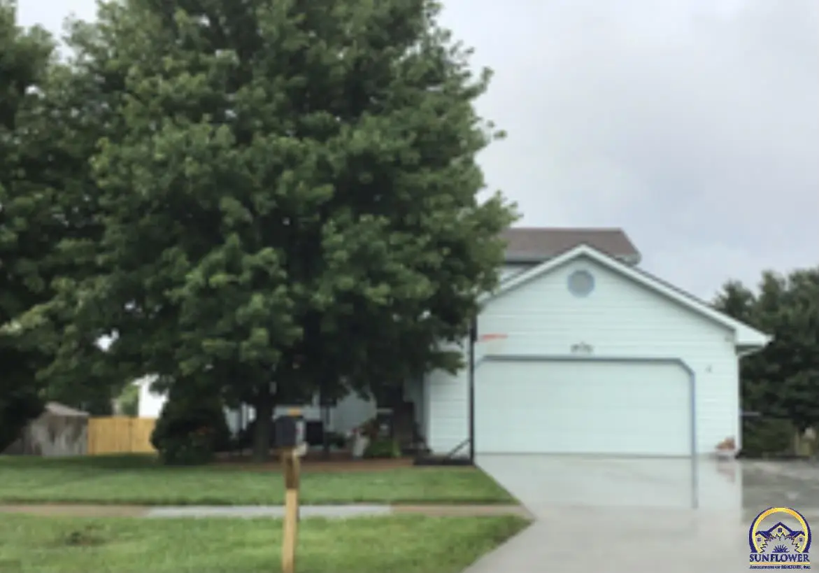 3718 SW Kiowa, Topeka, KS 66610