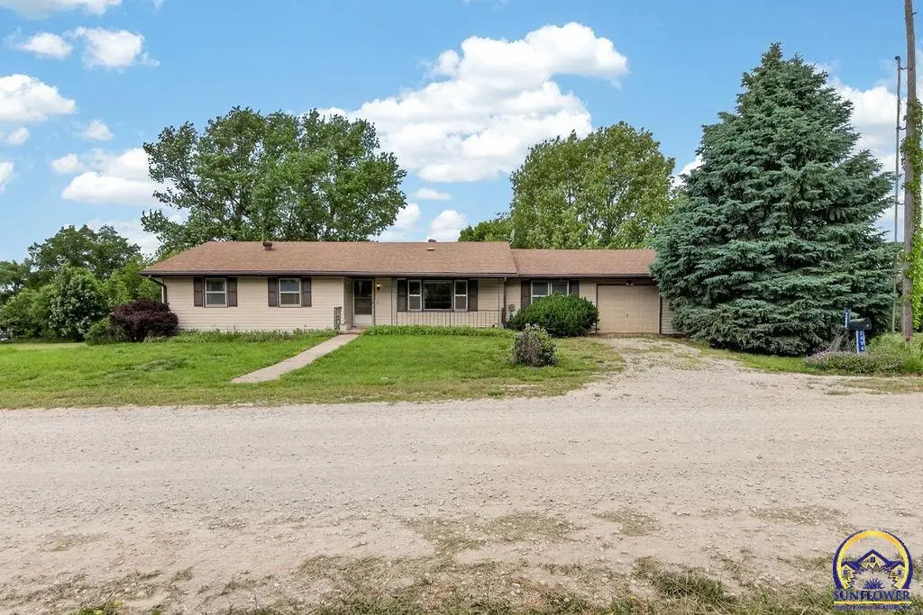 2494 Barton RD, Holton, KS 66436