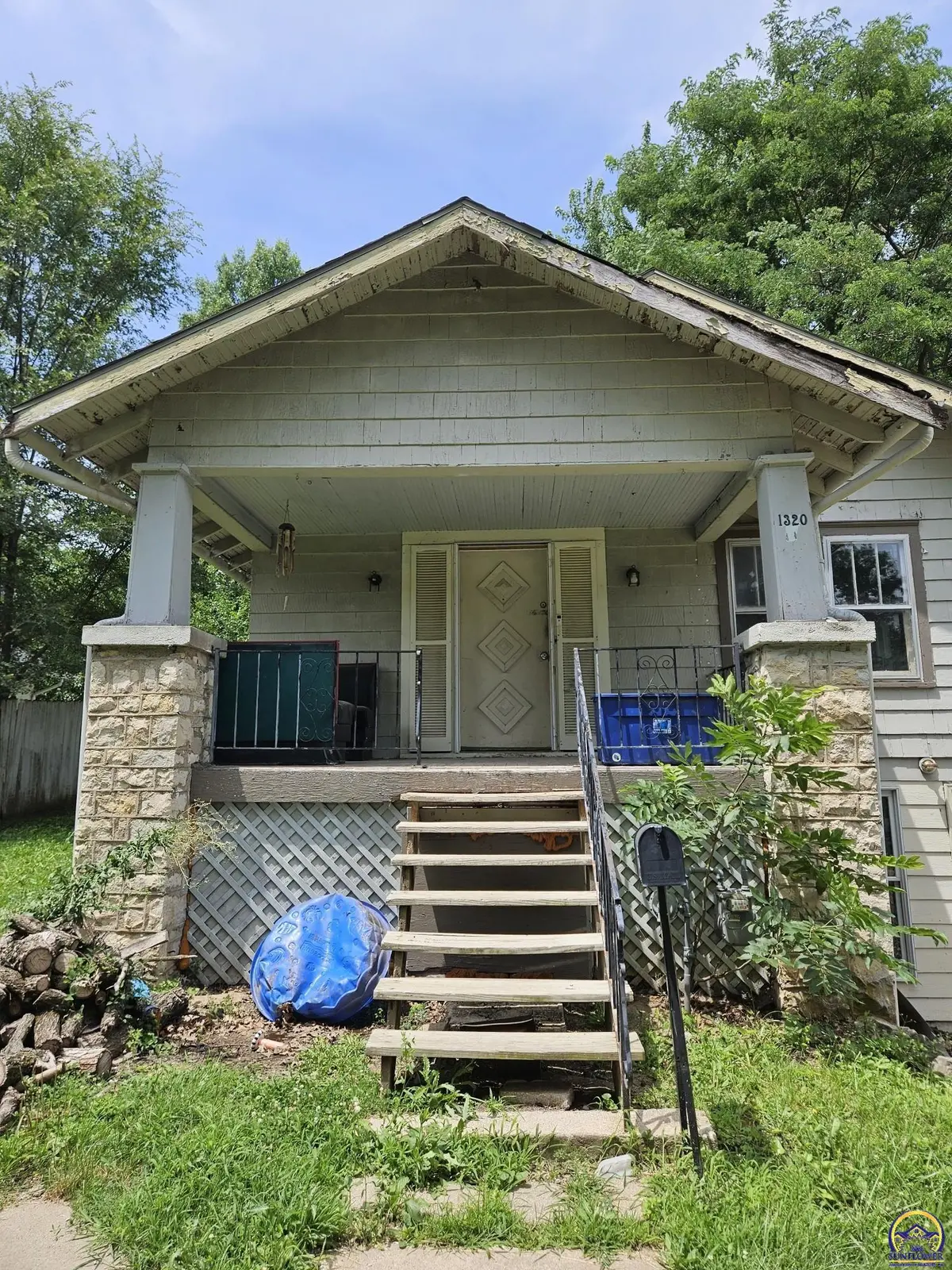 1320 9th Ave, Leavenworth, KS 66048