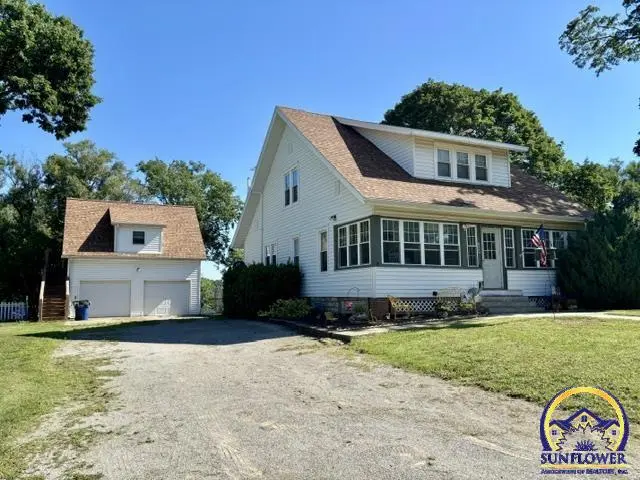 520 Atchison ST, Oskaloosa, KS 66066