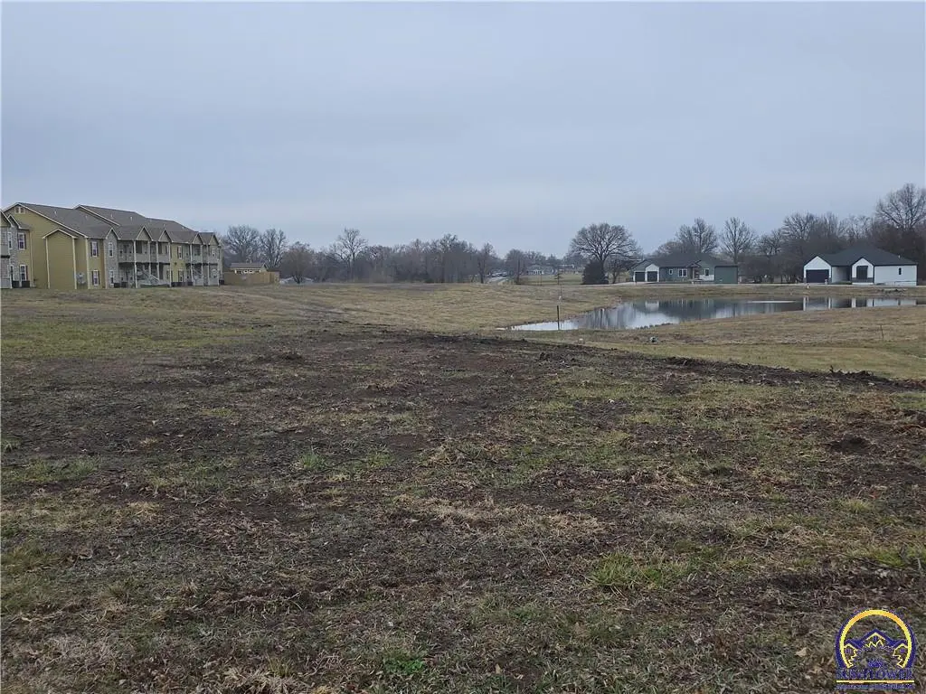 823 W 17th ST, Ottawa, KS 66067-3808