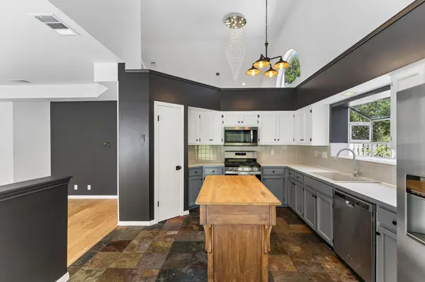 3609 Latimer DR, Austin, TX 78732