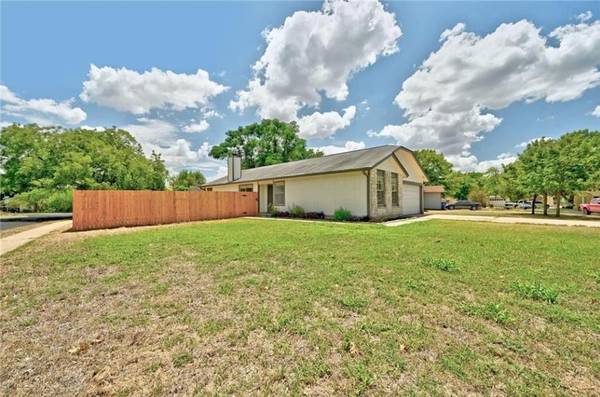 9601 Holly Springs DR, Austin, TX 78748