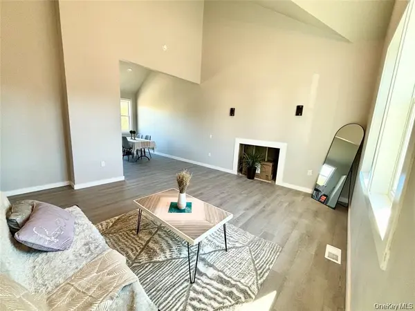 125 Lynbrook DR, Mastic Beach, NY 11951