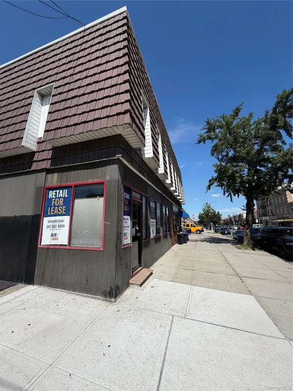 2184 Steinway ST, Astoria, NY 11105
