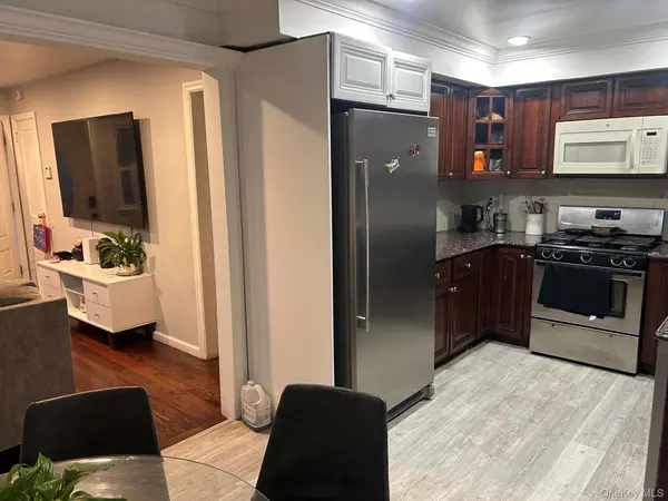 811 9th ST, West Babylon, NY 11704