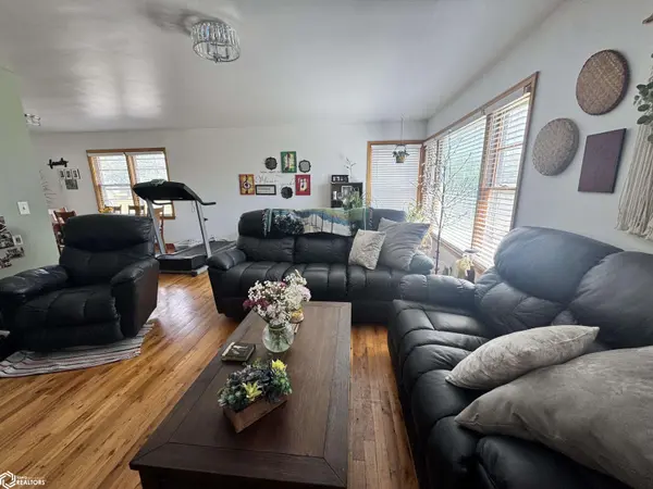 531 E Webster ST, Osceola, IA 50213