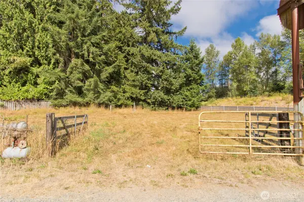15716 AP Tubbs RD E, Buckley, WA 98321