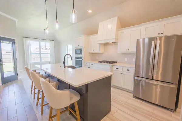 18312 Autumn Grove CT, Edmond, OK 73012