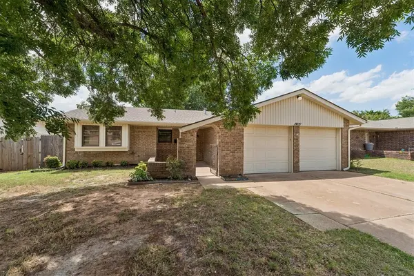 517 Willow Ridge PL, Edmond, OK 73003