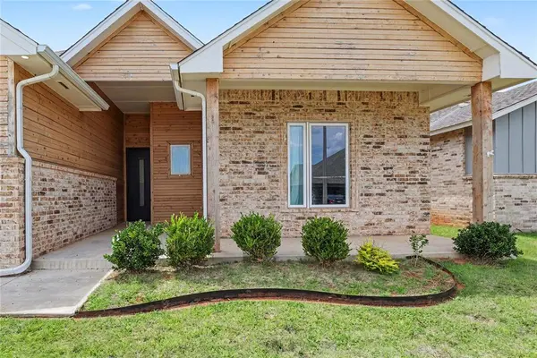 15817 Capri LN, Edmond, OK 73013