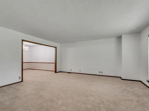 3213 Adobe DR, Edmond, OK 73013