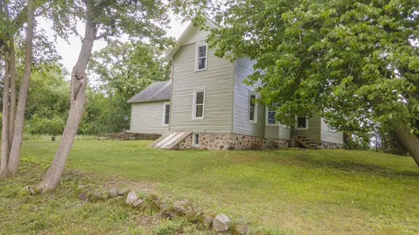 W8008 S COUNTY ROAD A, Wild Rose, WI 54984