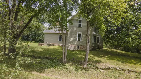 W8008 S COUNTY ROAD A, Wild Rose, WI 54984