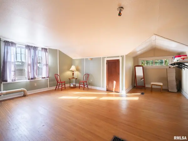 1106 COURT ST, Pekin, IL 61554