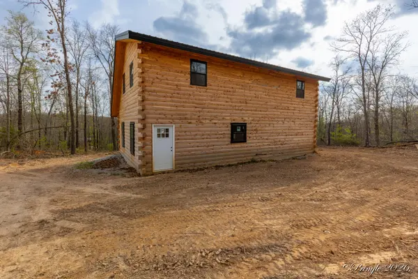 8935 Private Road 8209, West Plains, MO 65775