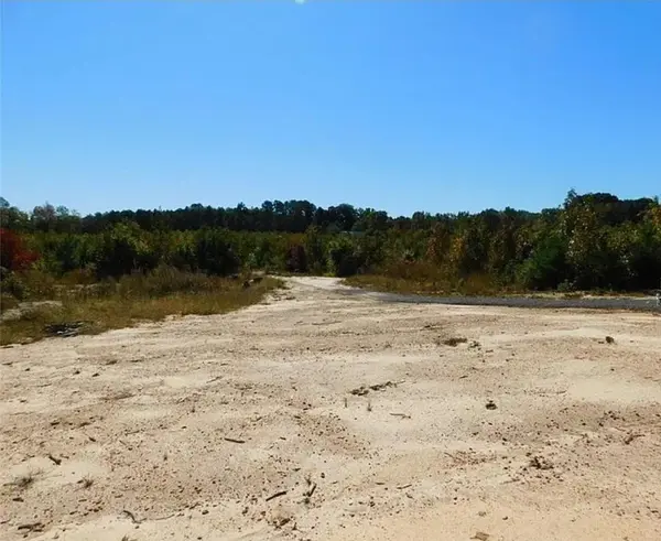 305 Davis RD, Ware Shoals, SC 29692
