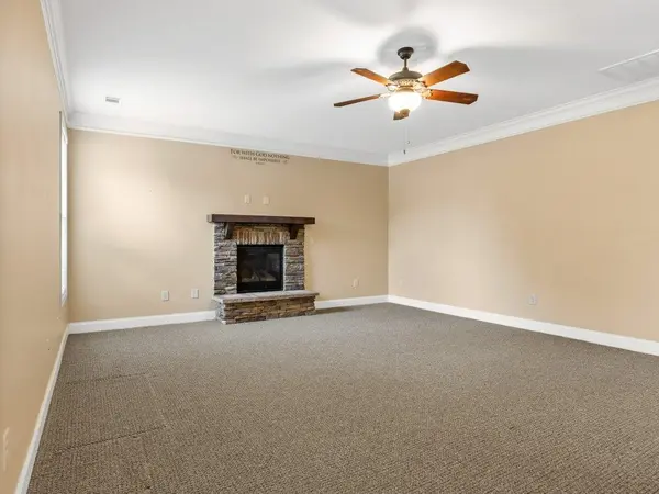 204 Harvest Wood LN, Woodruff, SC 29388