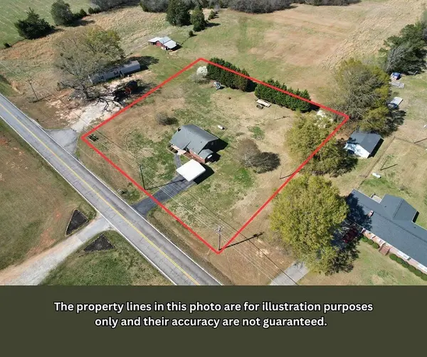 1390 Mud Bridge RD, Buffalo, SC 29321