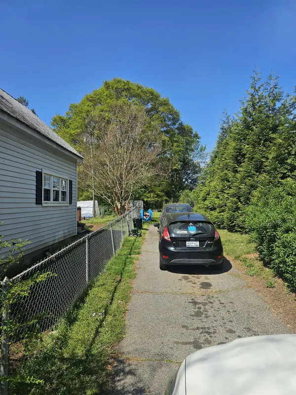 614 S Kentucky Ave, Chesnee, SC 29323