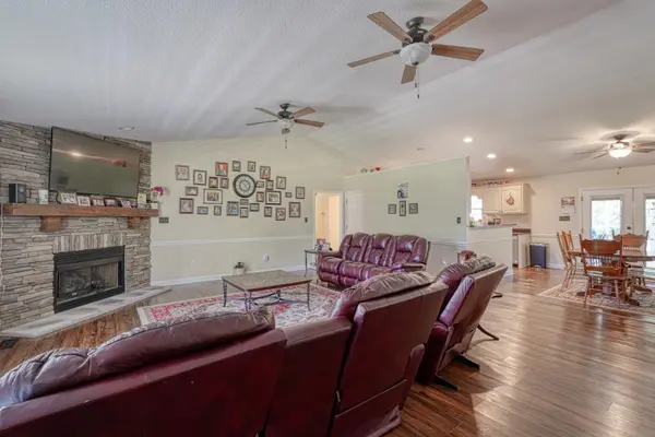 909 Rocky Ridge RD, Enoree, SC 29335