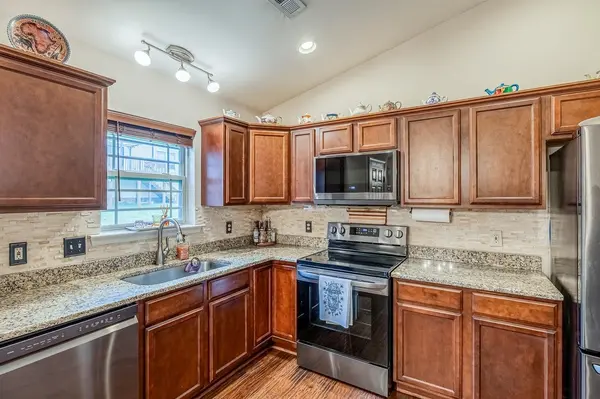653 Chartwell DR, Greer, SC 29650