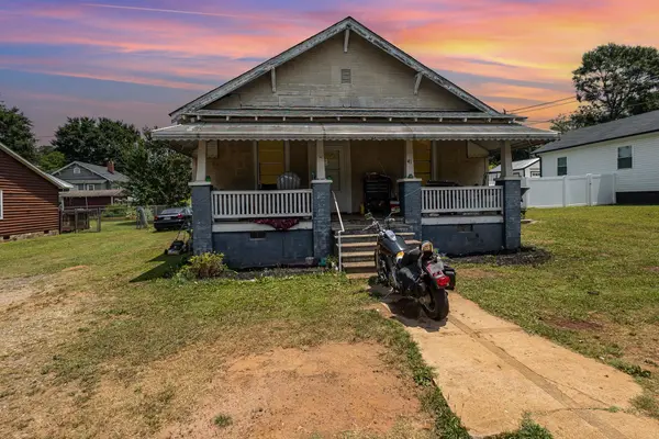 41 Chestnut ST, Startex, SC 29377
