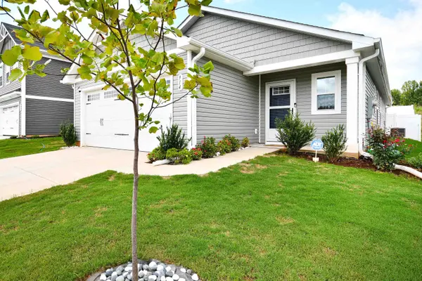 914 English Green Way, Woodruff, SC 29388