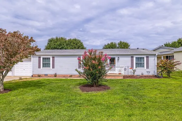 445 Riverwind DR, Hendersonville, NC 28739
