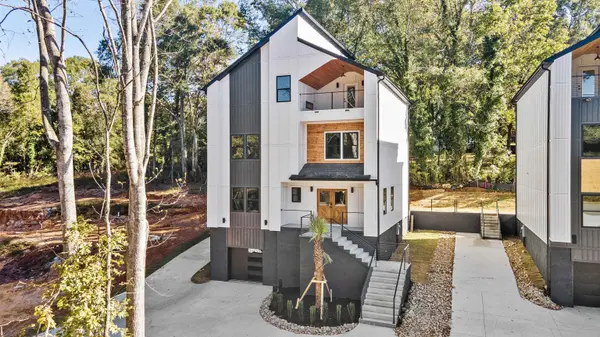 101 Daisy LN, Easley, SC 29640-2034