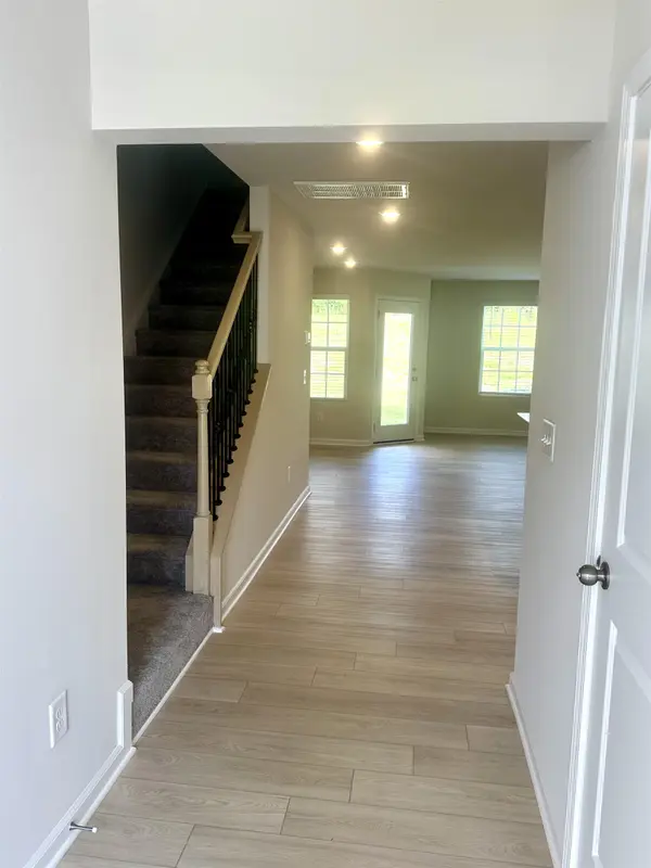 919 Powder Creek Dr DR, Reidville, SC 29375