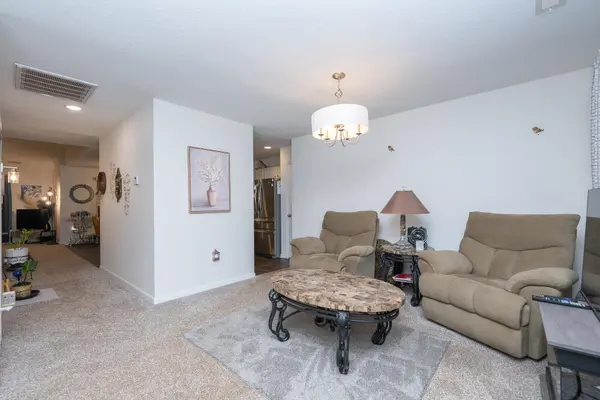 3 Heatherfield DR, Simpsonville, SC 29680