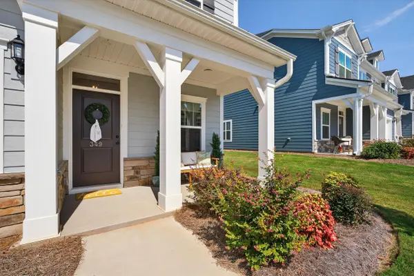 349 Nettle LN, Greenville, SC 29607