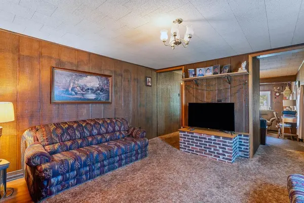 303 N Adair St, Clinton, SC 29325
