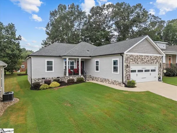166 Page Creek BLVD, Landrum, SC 29356