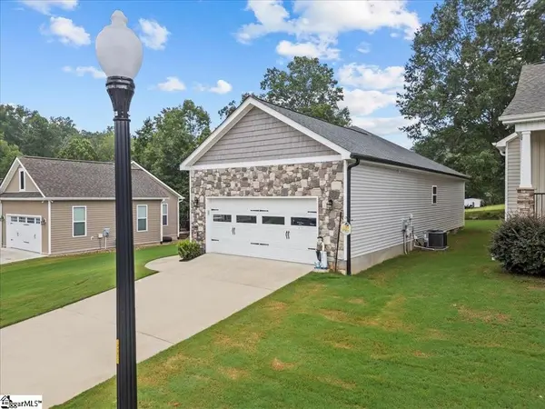 166 Page Creek BLVD, Landrum, SC 29356