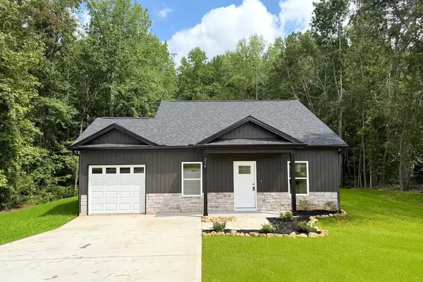 210 Foxfire RD, Cowpens, SC 29330
