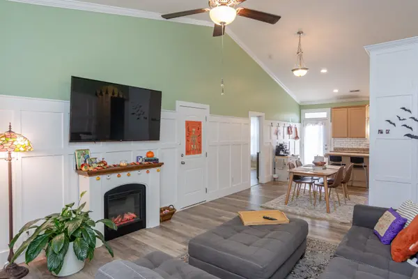 632 Chartwell DR, Greer, SC 29650