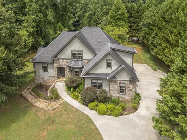 60 Bridge LN, Tryon, NC 28782