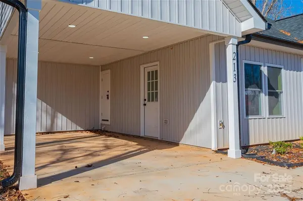 213 Mountain View ST, Forest City, NC 28043